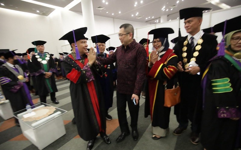 Momen Akrab Hary Tanoesoedibjo dengan Sufmi Dasco Ahmad dan Puan Maharani