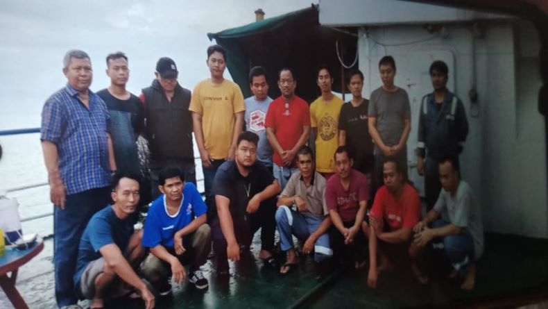 Tabrakan Kapal di Selat Bangka, 17 ABK Dievakuasi ke Pelabuhan Tanjung Kalian Muntok