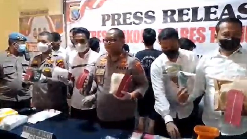 Pengantin Baru dan Rekannya Simpan 3,9 Kg Sabu, Diduga Jaringan Narkoba Internasional