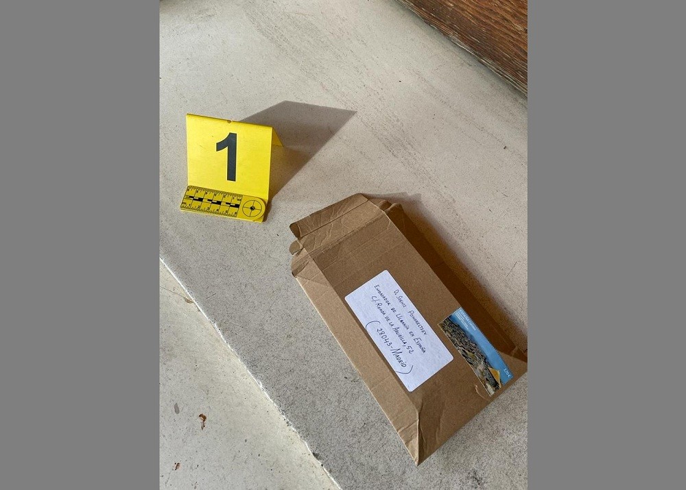 Polisi Spanyol Sita 3 Amplop Diduga Berisi Bola Mata Binatang Ditujukan ke Kantor Diplomat Ukraina