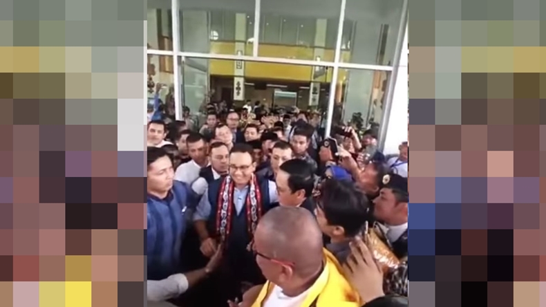 Shalawat dan Pekikan Takbir Warnai Kedatangan Anies Baswedan di Aceh