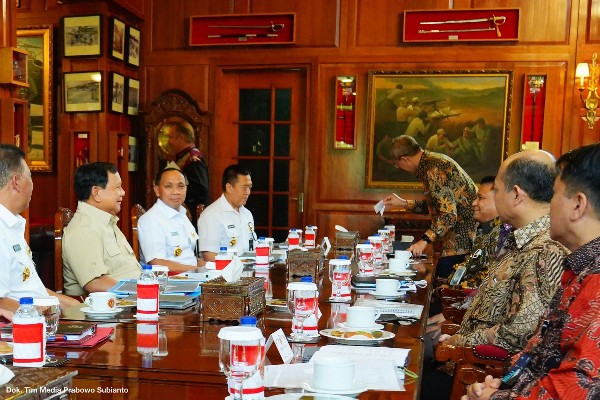 Prabowo Undang Pimpinan Industri Pertahanan untuk Hasilkan Produk Unggulan
