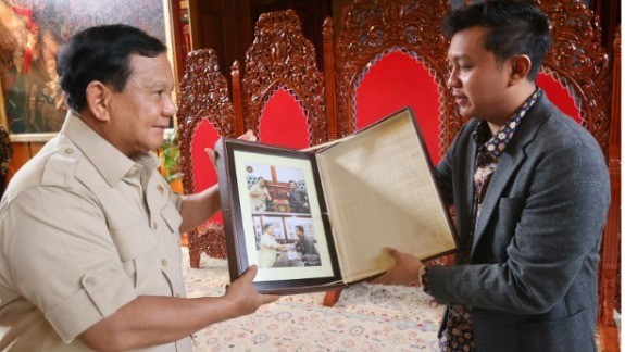 Prabowo Selipkan Doa untuk Denny Caknan saat Ngopi Bareng