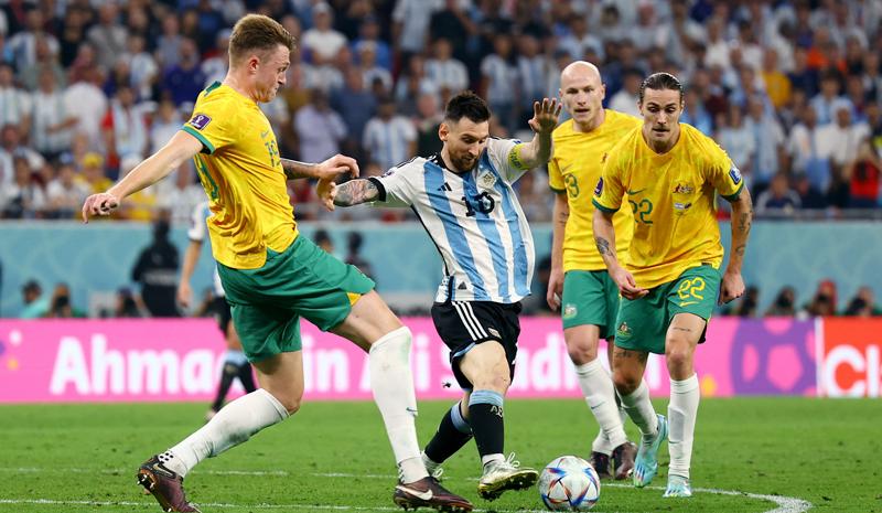 Detik-detik Lionel Messi Meliuk-liuk Lewati Barisan Pertahanan Australia di Piala Dunia 2022