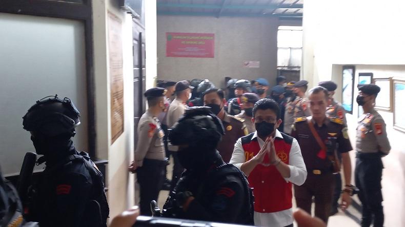 Ferdy Sambo dan Putri Tiba di PN Jaksel, Bakal Dihadapkan dengan Hendra Kurniawan cs