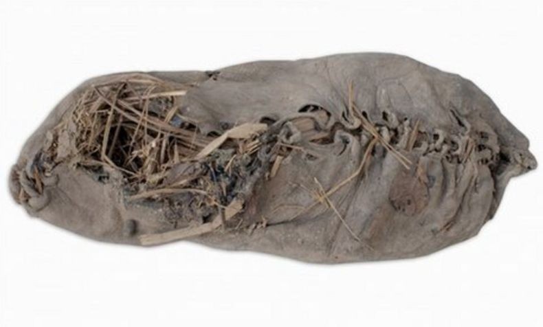 Ini Dia Sepatu Kulit Tertua di Dunia, Lebih Tua 1.000 Tahun daripada Piramida Mesir 