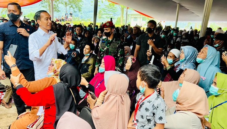 Jokowi Minta Warga Cianjur Bangun Rumah Tahan Gempa