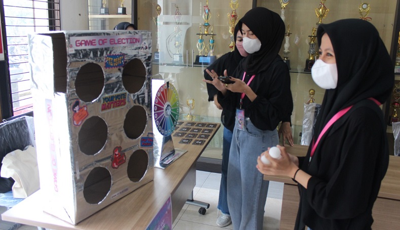 Mahasiswa UB Ciptakan Permainan Gaet Minat Pemilih Pemula Ikut Pemilu 2024