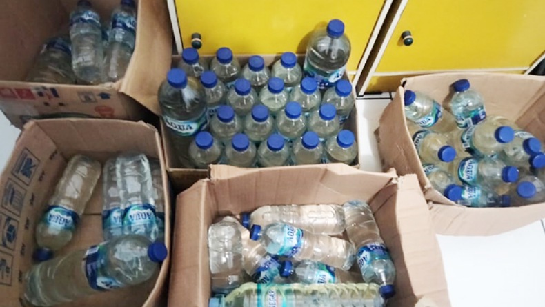 Hari Pertama Operasi Pekat, Polres Bitung Amankan Puluhan Botol Miras Cap Tikus