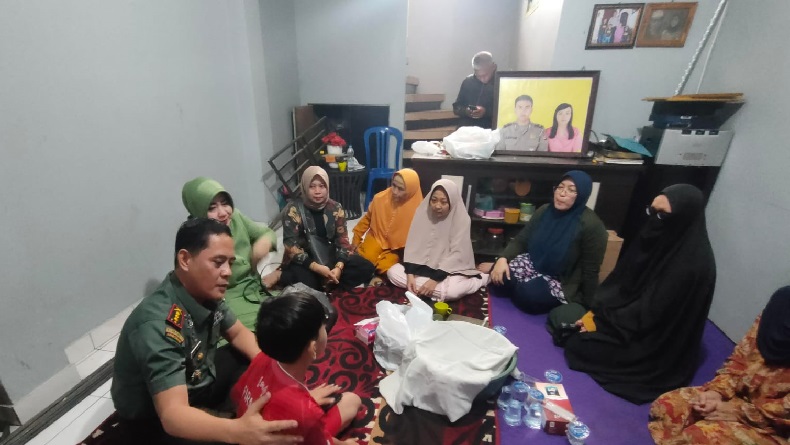 Wujud Sinergitas TNI-Polri, Pangdam Siliwangi Beri Santunan kepada Korban Bom Astana Anyar