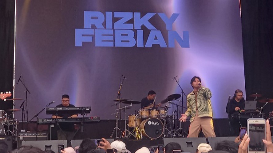 Haru, Rizky Febian Kenang Mendiang Ibunda di Panggung WMM Fest 2022
