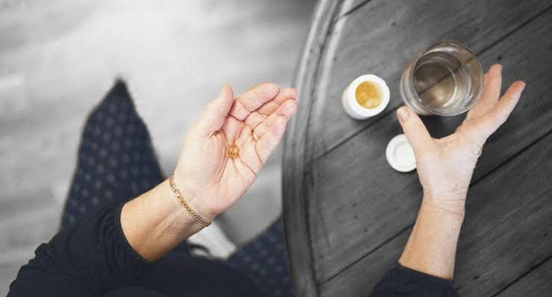 Ketahui Penyebab Kolesterol Tinggi dan Cara Mengatasi dengan Salmon Oil 