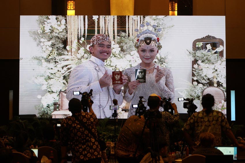 Pesan Jokowi ke Kaesang dan Erina: Rukun, Harmonis sampai Kakek Nenek