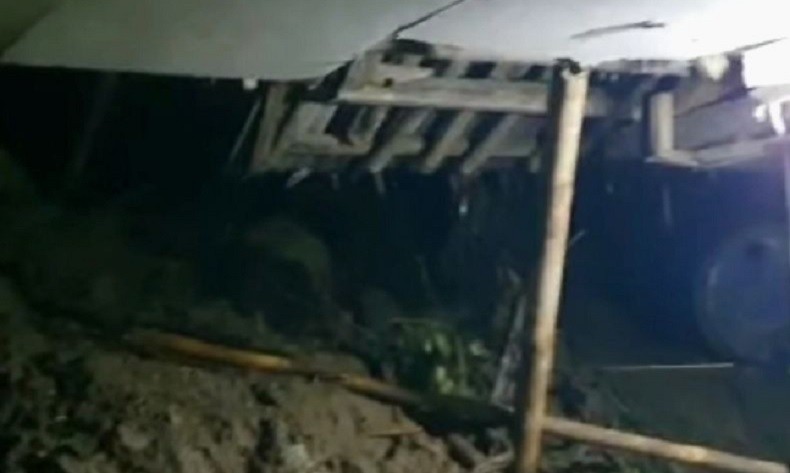 Longsor di Kampung Cinangsi Purwakarta, Bocah 8 Tahun Tewas Tertimbun