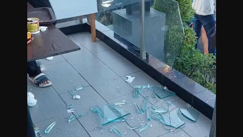 Viral Kaca Resto Tempat Nobar Argentina vs Belanda Pecah, Netizen : Mau Heran, tapi Manado