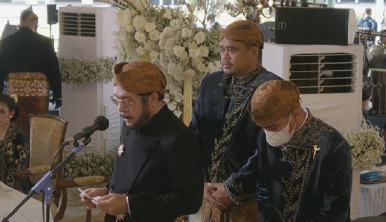 Anwar Usman Sambut Tamu Resepsi Pernikahan Kaesang-Erina : Terima Kasih Kesediaan Waktunya