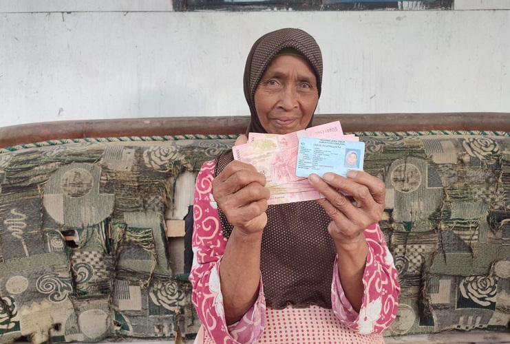 Penyaluran BLT  di Lumajang Capai 98,5 Persen Meski di Tengah Erupsi Semeru