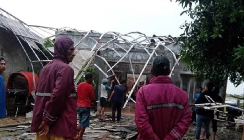 Angin Puting Beliung Terjang Bekasi, 1 Rumah Rusak dan 4 Orang Luka-Luka