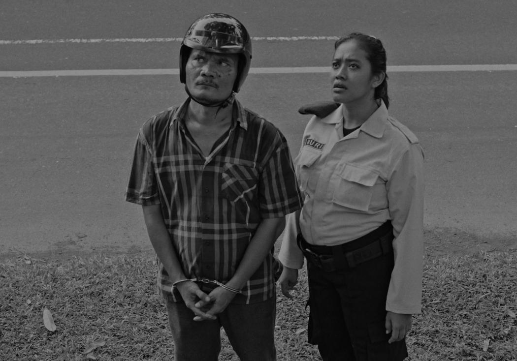 Kisah Narapidana Selamatkan Ibu Tercinta Bikin Tegang, Simak Piknik Pesona: Evakuasi Mama Emola di Vision+