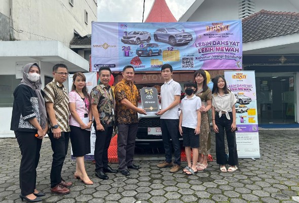 Berkat Rajin Nabung, Nasabah MNC Bank Dapat Mobil Toyota Raize