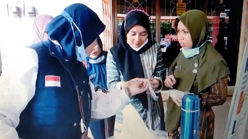 Razia Makanan jelang Nataru, Petugas Gabungan Temukan Ikan Teri dan Cumi Berformalin di Pasar