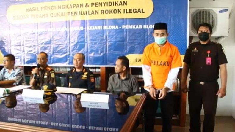 Edarkan Ribuan Rokok Ilegal, Pria di Blora Ditangkap Petugas Bea Cukai