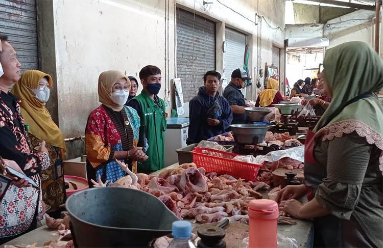 Pastikan Stok Sembako Cukup saat Nataru, TPID DIY Cek Ketersediaan dan Harga di Kulonprogo