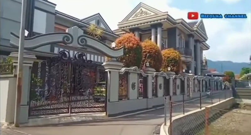 Viral, Ada Kampung Jin di Majalengka, Warganya Punya Rumah Mewah seperti Istana