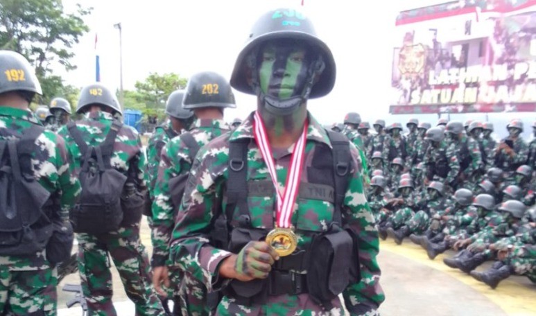 Serda Marcelino dari Yonif Raider 323 Kostrad Terpilih Jadi Lulusan Terbaik Bintara Lattuk Raider Semester 2