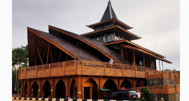 Mengintip Masjid Unik dari Bambu di Kalimantan Selatan, Mirip Perahu Berlayar