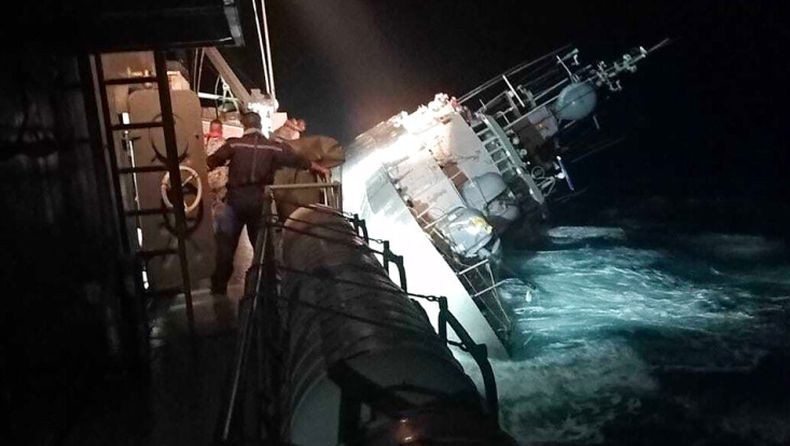 Cuaca Buruk, Kapal Perang Thailand Tenggelam saat Patroli