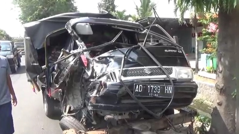 Kronologi 6 Kendaraan Kecelakaan Beruntun di Jombang, Truk Ngebut Nyalip hingga Adu Banteng