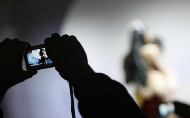 Selain Diperkosa Ayah Kandung, Foto Bugil Gadis Cacat Mental Ini Disebarkan di Medsos