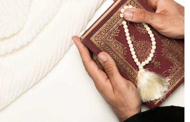 Hukum Bacaan Tajwid Surat An Nur Ayat 31, Lengkap Penjelasan dan Cara Membacanya