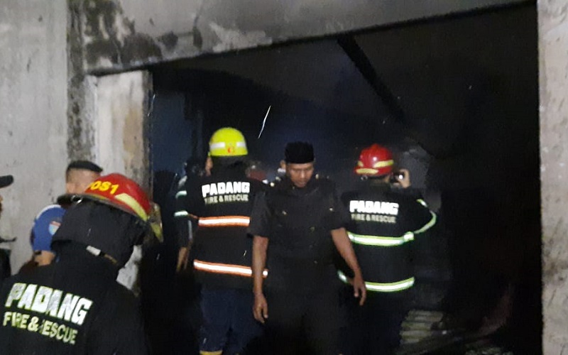 Gudang Rotan di Padang Terbakar, Kerugian Ratusan Juta 