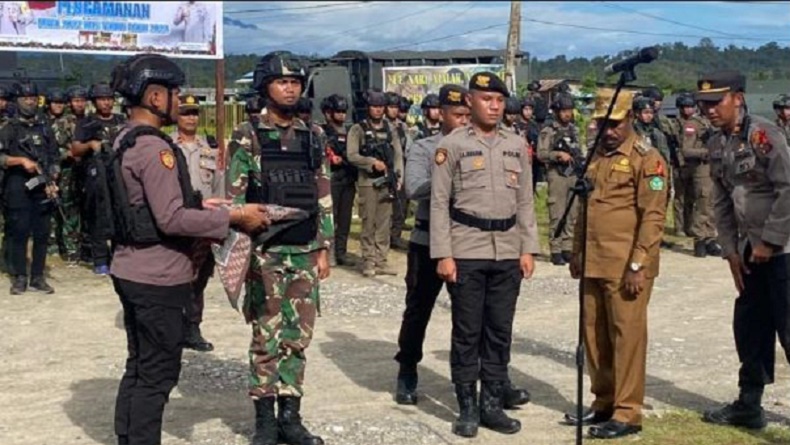 Pimpin Apel Pasukan Operasi Lilin Cartenz di Nduga, Ini Pesan Pj Bupati Namia Gwijangge