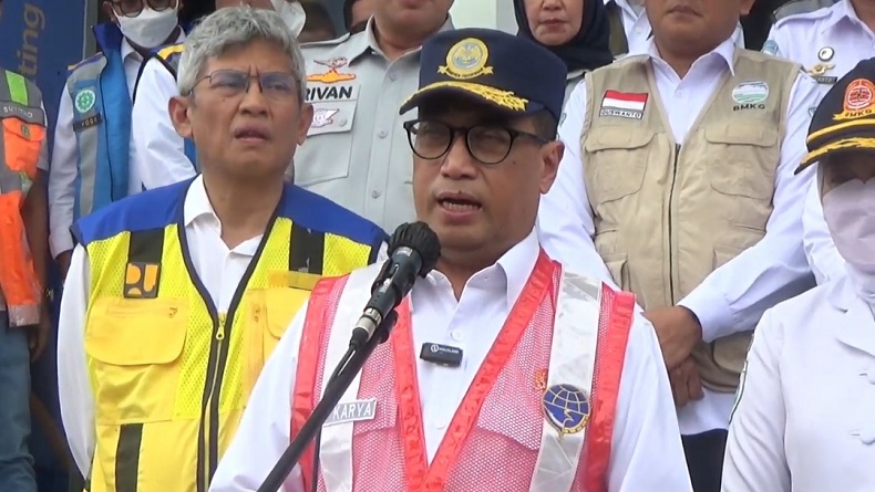 Tinjau Arus Nataru di GT Cikatama, Menhub: Waspadai 2 Titik Rawan Banjir di Tol Cipali