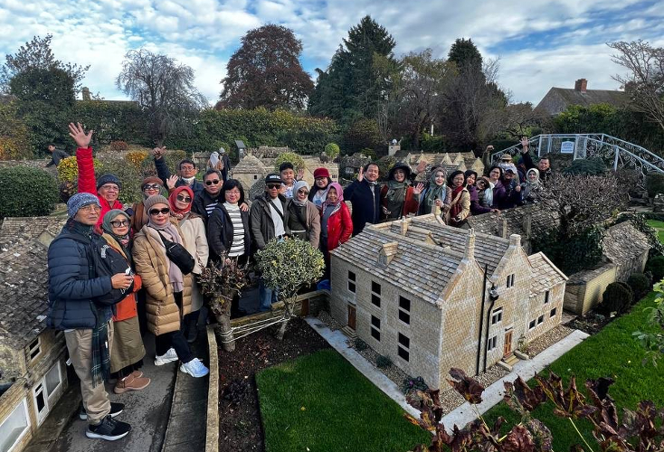 Travelling ke Inggris bersama Hakiki Leisure, Kunjungi Stadion hingga Masjid Terkenal 