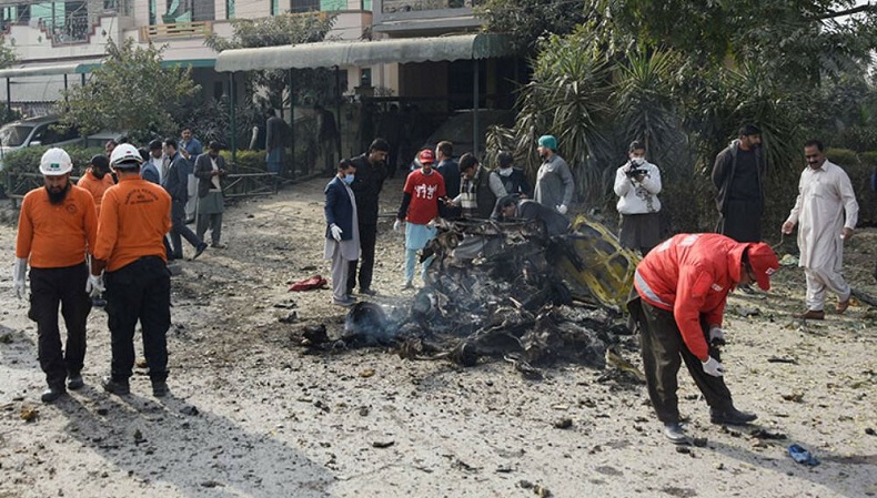 Dikejar Polisi setelah Terobos Pos Pemeriksaan, Militan Meledakkan Diri