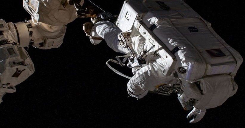 Tak Ada Cerobong Asap di ISS, Astronot Berharap Sinterklas Datang dari Airlock