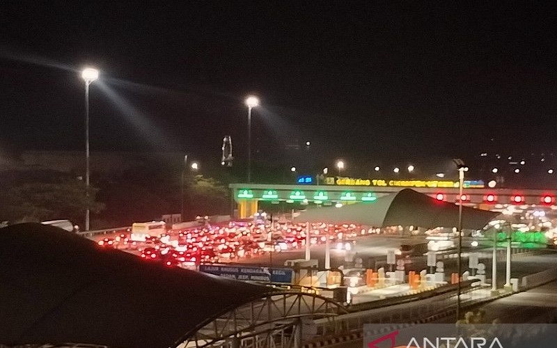 One Way Diterapkan Mulai Km 70 GT Cikatama, Polda Jabar Pastikan Tak Tutup Arus Bandung-Jakarta