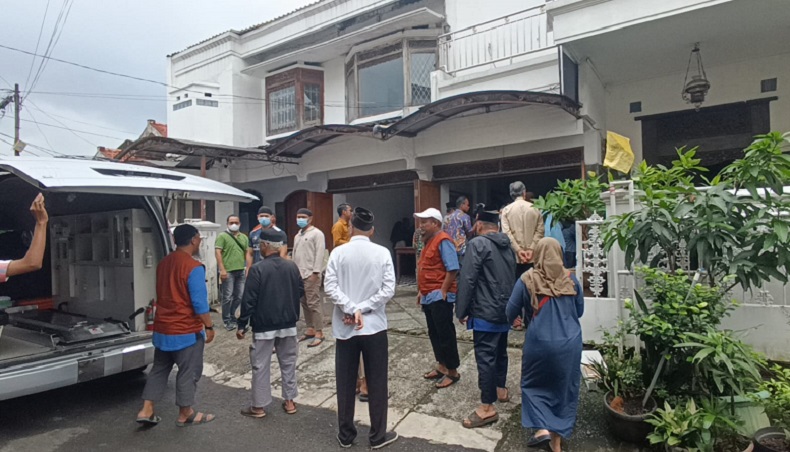 Jenazah Budayawan Ridwan Saidi Dimakamkan di TPU Karet Bivak Sore Ini