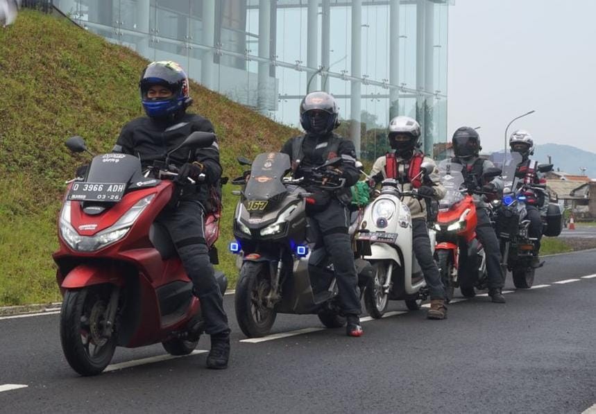 Tips Mengendarai Motor Matik di Jalanan Macet, Selain Skill Ini yang Harus Diperhatikan