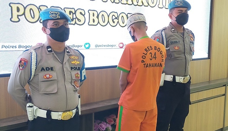 Bawa 129 Paket Sabu Siap Edar, Juru Parkir di Bogor Ditangkap Polisi