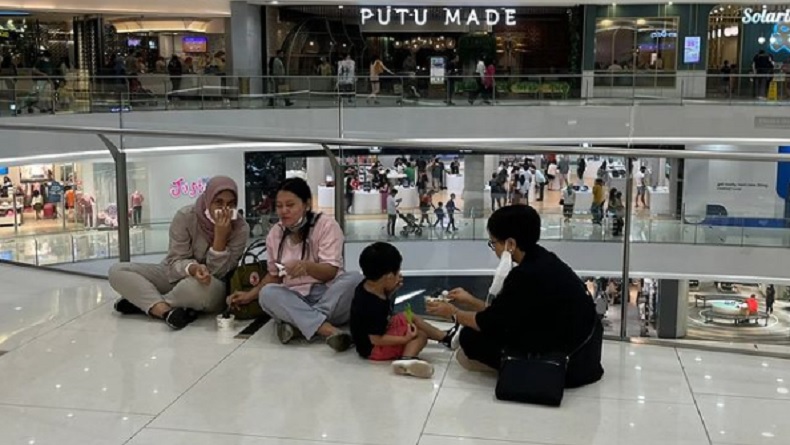 Viral Retno Marsudi Ngemper di Mal, Jubir Kemlu: Down to Earth Jadi Keseharian