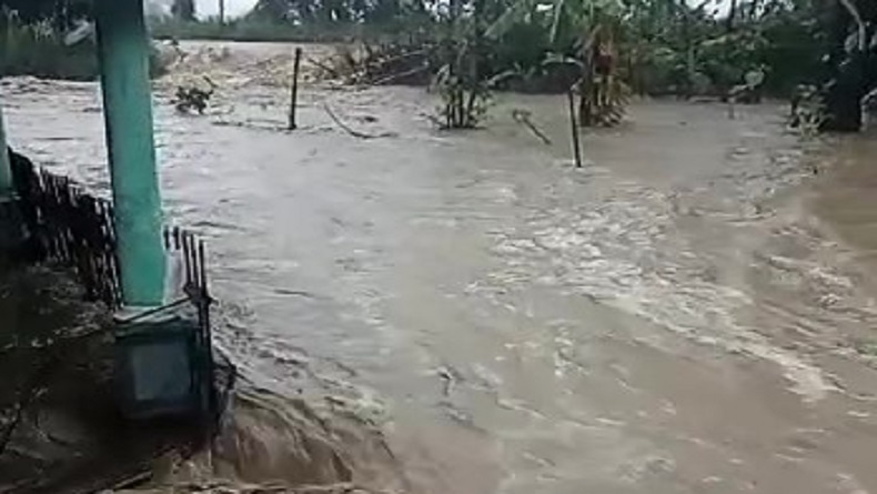 Hujan Deras 12 Jam, Kecamatan Ciemas Sukabumi Diterjang Banjir Bandang