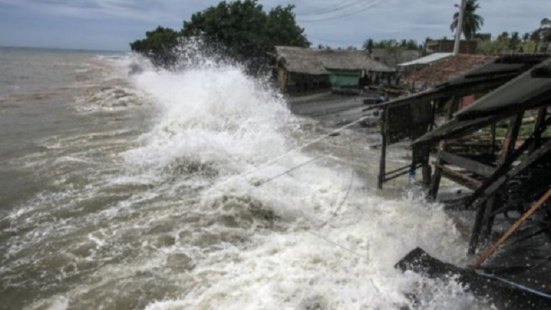 Waspada Potensi Banjir Rob di Pesisir Jawa Barat hingga Sepekan ke Depan