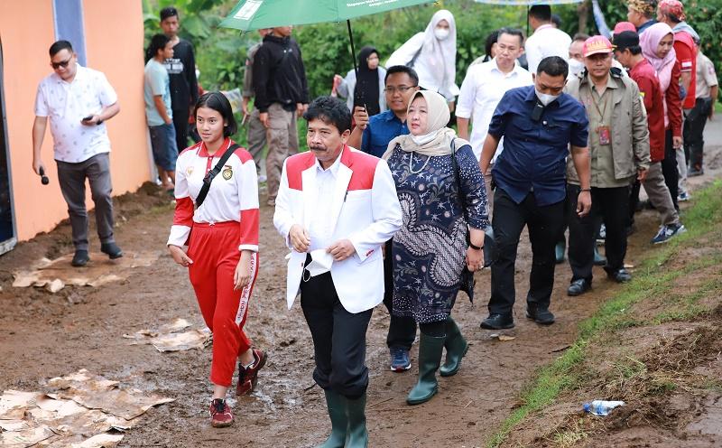 Dengan Mata Berkaca-kaca, Kepala BPIP Ajak Masyarakat Cianjur Bangkit 