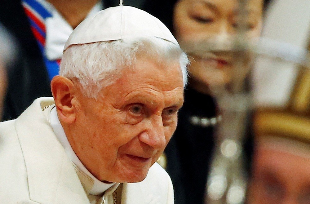 Mantan Pemimpin Gereja Katolik Paus Benediktus Sakit Keras