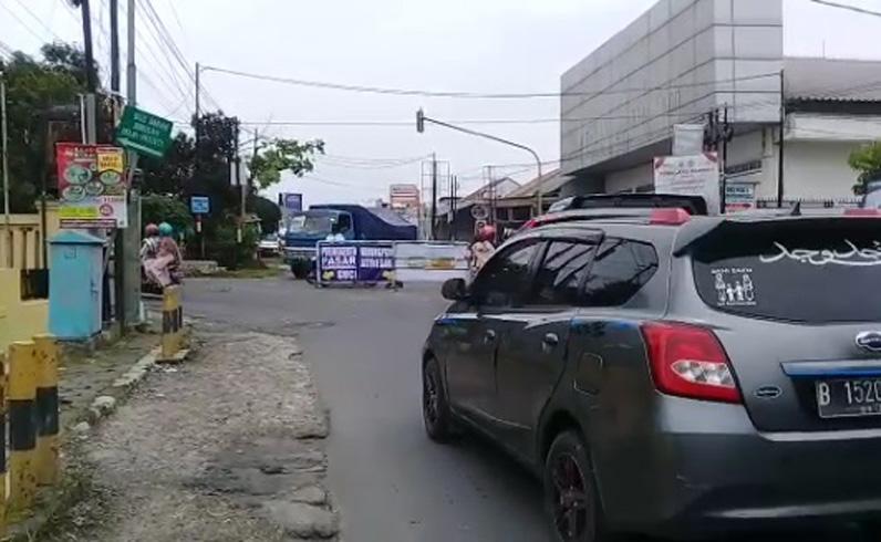  Jelang Tahun Baru, Kepadatan Arus Lalu Lintas di Jalur Pantura Pemalang Meningkat